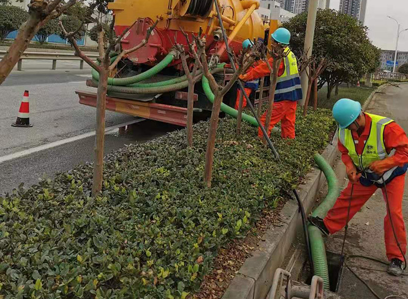 五原市政管道清淤